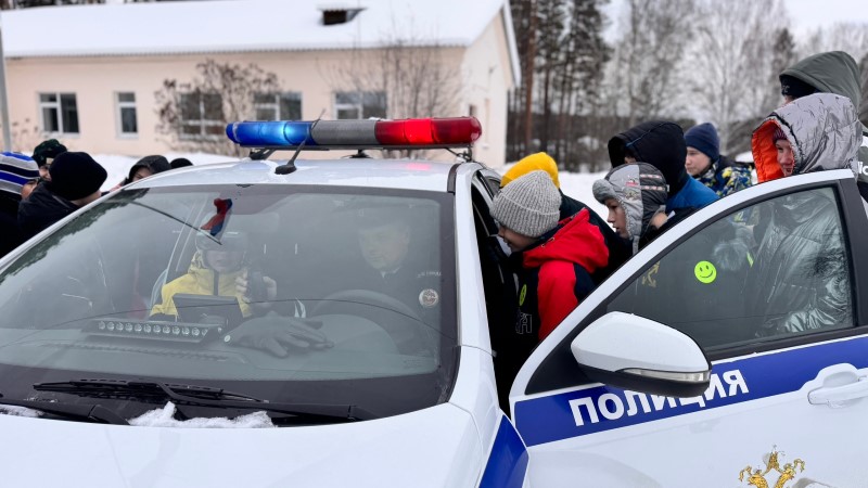 V gosti k shkolnikam s sirenoj i pravilami 4